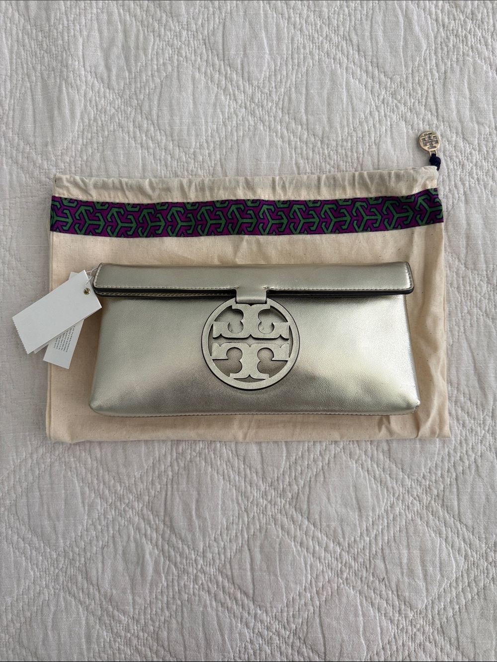 TORY BURCH Miller Clutch Bag Gold Leather Clutch Bag - Picture 3 of 16